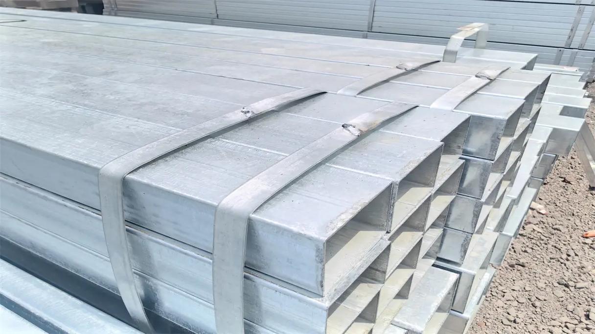 Q345B热镀锌带方形管 建筑领域的耐久之选